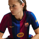 Camisa Barcelona Feminina Home 26/27 - Azul e Grená